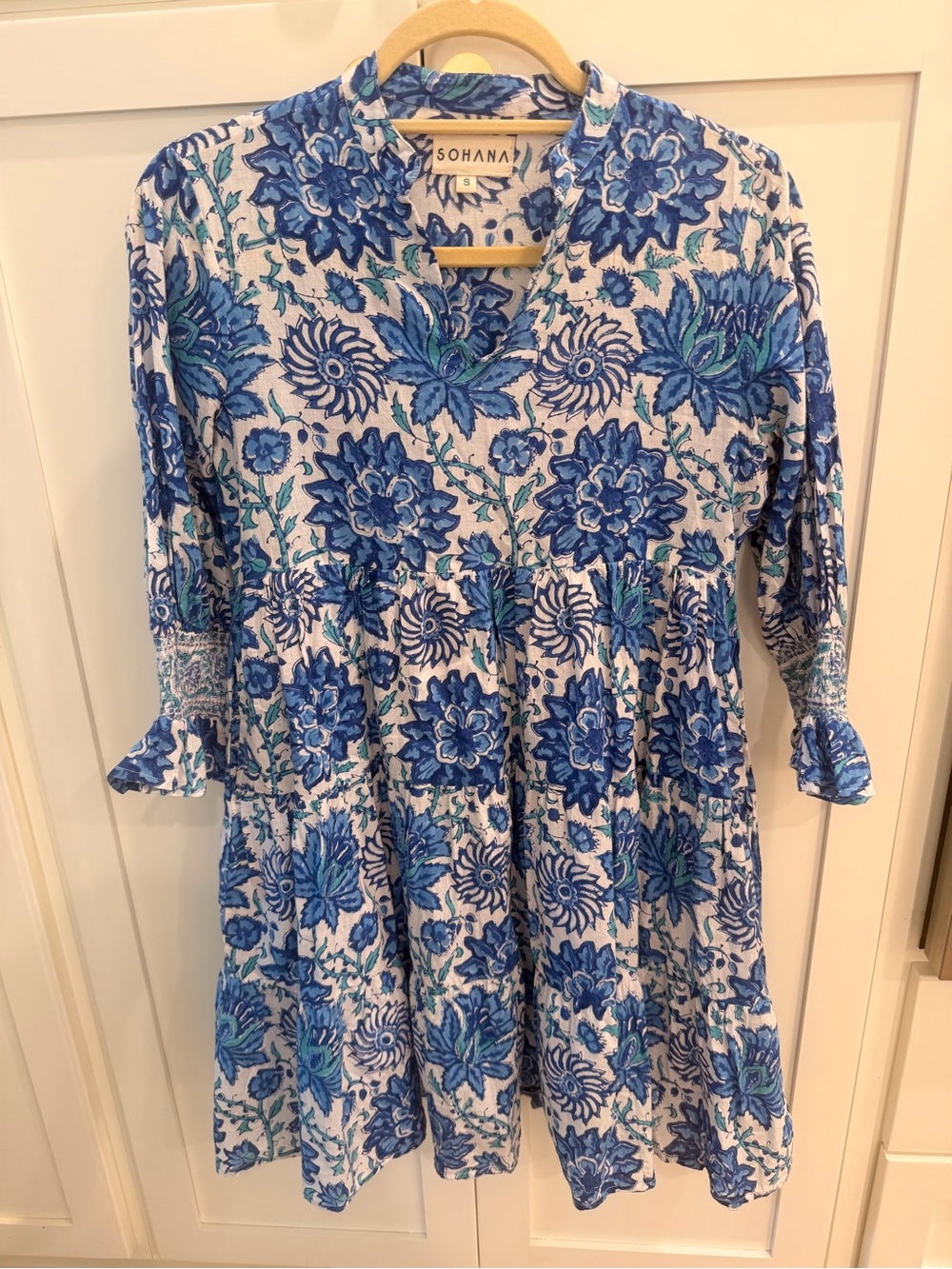 SOHANA Blue Floral Button-Up dress! VGUC! Size small!